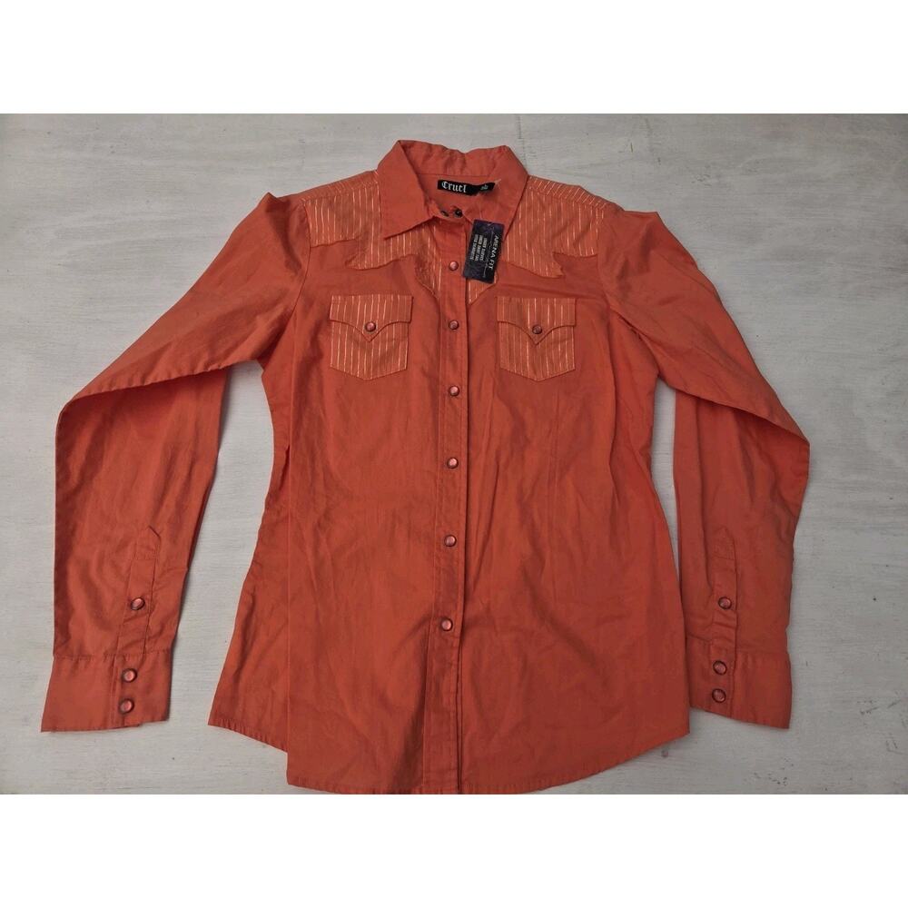 Cruel Arena Fit Western Cowgirl Peach Pearl Snap Shirt Size L EUC Long Sleeve